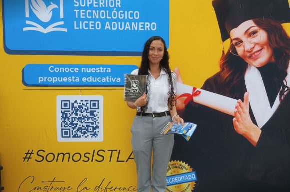 El ISTLA PARTICIPÓ EN LA «FERIA DE SERVICIOS SENESCYT – BECAS TEC 2023»